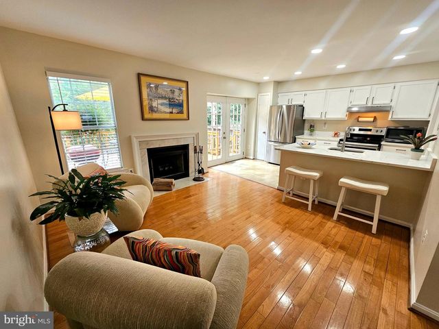 19 CASINO CT, Silver Spring, MD 20906