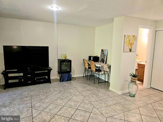 19 CASINO CT, Silver Spring, MD 20906