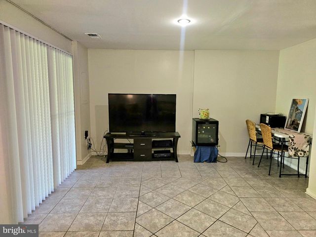 19 CASINO CT, Silver Spring, MD 20906