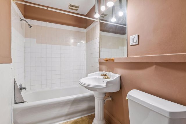 1038 23rd Avenue SE, Minneapolis, MN 55414