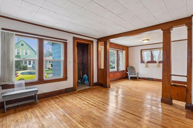 1038 23rd Avenue SE, Minneapolis, MN 55414