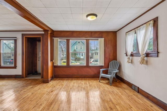 1038 23rd Avenue SE, Minneapolis, MN 55414