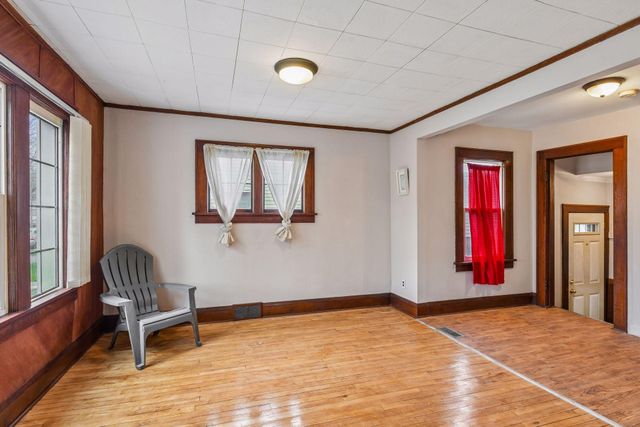 1038 23rd Avenue SE, Minneapolis, MN 55414