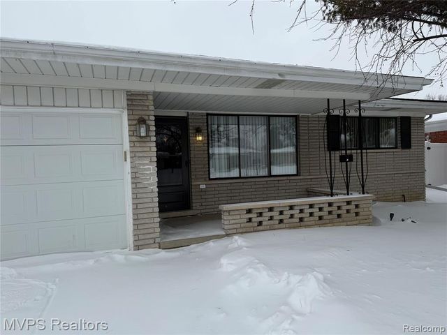 35267 Eden Park Drive, Sterling Heights, MI 48312