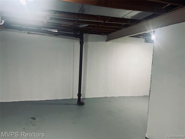 35267 Eden Park Drive, Sterling Heights, MI 48312