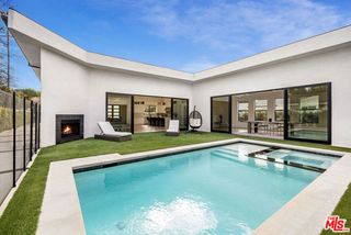 22931 Dolorosa Street, Woodland Hills (los Angeles), CA 91367