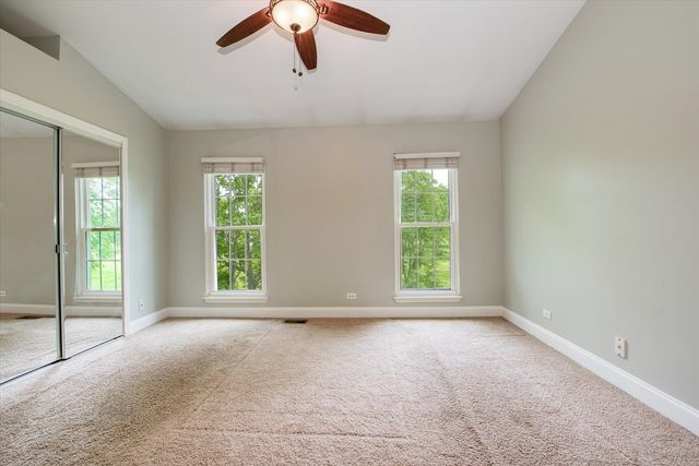 112 GOLFVIEW Drive 112, Glendale Heights, IL 60139