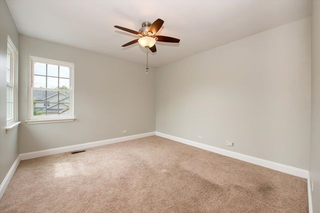 112 GOLFVIEW Drive 112, Glendale Heights, IL 60139