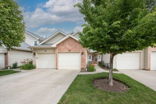 112 GOLFVIEW Drive 112, Glendale Heights, IL 60139