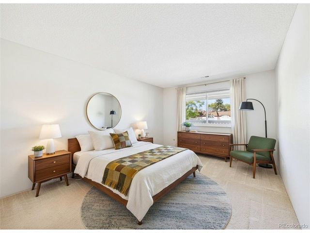 1140 S Monaco Pkwy 3, Denver, CO 80224