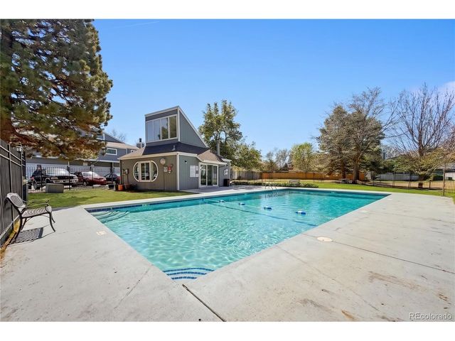 1140 S Monaco Pkwy 3, Denver, CO 80224