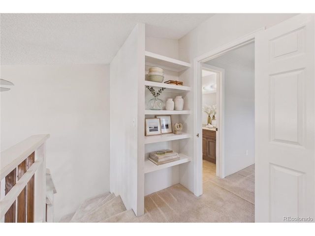 1140 S Monaco Pkwy 3, Denver, CO 80224