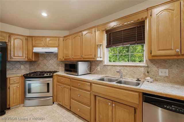 36798 Silver Ridge Lane, Poteau, OK 74953