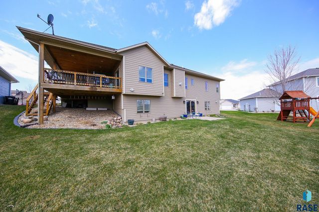 2200 S Firestone Ln, Sioux Falls, SD 57110