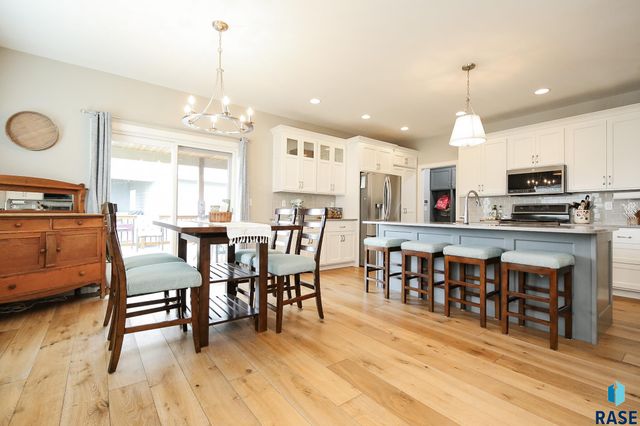 2200 S Firestone Ln, Sioux Falls, SD 57110