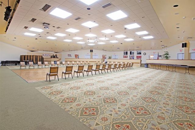 8901 Sunrise Lakes Blvd 204, Sunrise, FL 33322