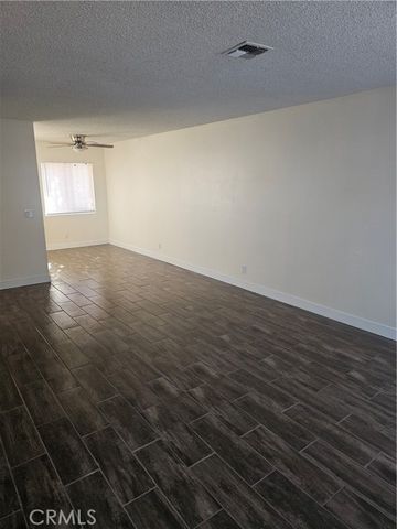 45419 10th B, Lancaster, CA 93534