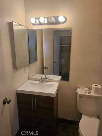 45419 10th B, Lancaster, CA 93534