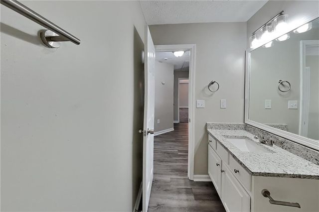 1504 Farmlake Drive SE, Mableton, GA 30126