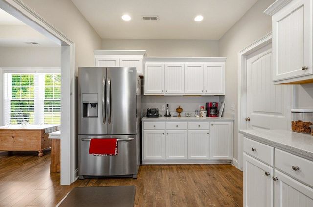 4017 Ridgewood Dr., Conway, SC 29526