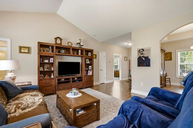 4017 Ridgewood Dr., Conway, SC 29526
