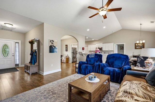 4017 Ridgewood Dr., Conway, SC 29526