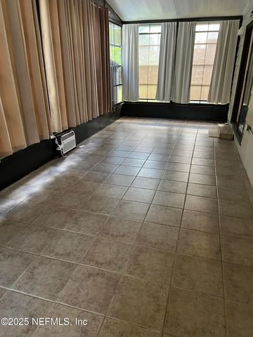 140 BAYOU Drive, Satsuma, FL 32189