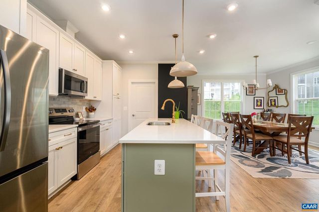 3707 THICKET RUN PL, Charlottesville, VA 22911