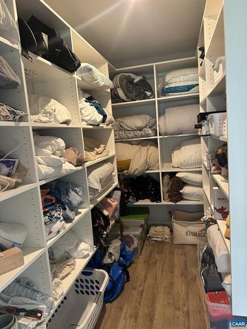 3707 THICKET RUN PL, Charlottesville, VA 22911