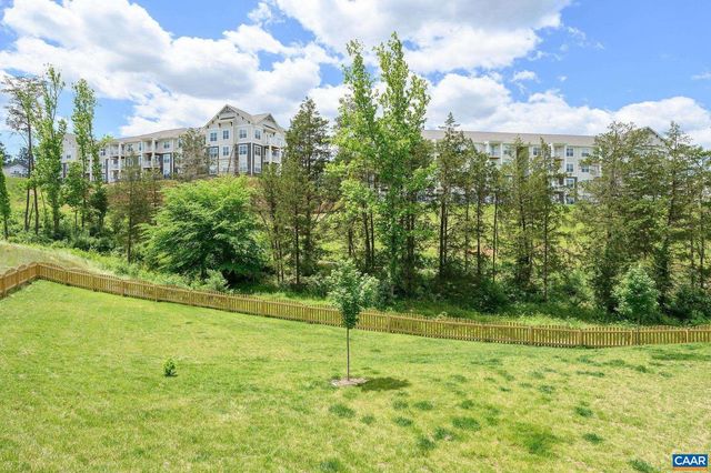 3707 THICKET RUN PL, Charlottesville, VA 22911