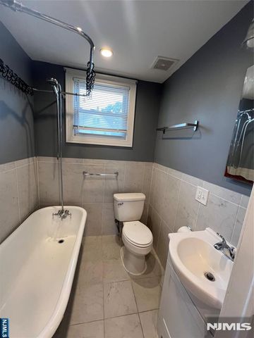 225-233 Argyle 2nd, Kearny, NJ 07032