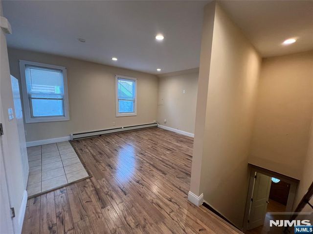 225-233 Argyle 2nd, Kearny, NJ 07032