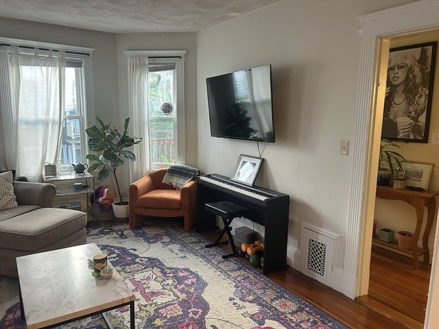 23 Montfern Ave 3, Boston, MA 02135
