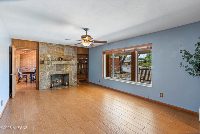 2107 E Lind Road, Tucson, AZ 85719