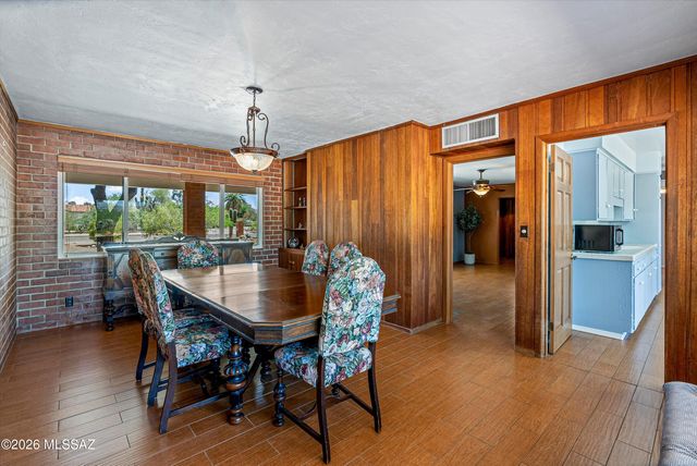 2107 E Lind Road, Tucson, AZ 85719