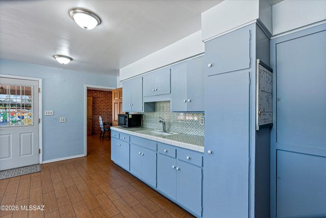 2107 E Lind Road, Tucson, AZ 85719