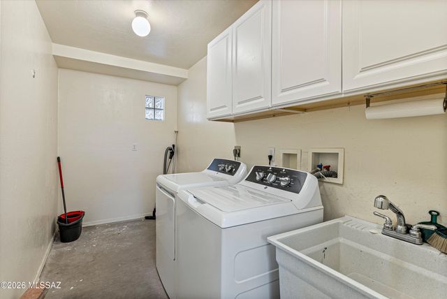 2107 E Lind Road, Tucson, AZ 85719
