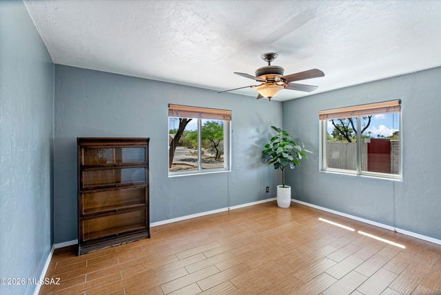 2107 E Lind Road, Tucson, AZ 85719