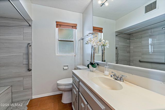 2107 E Lind Road, Tucson, AZ 85719