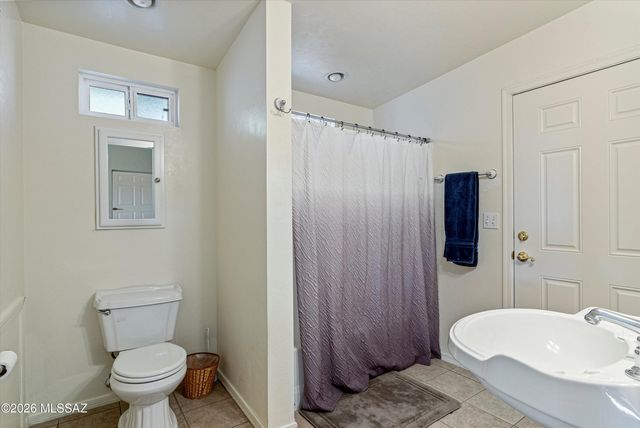 2107 E Lind Road, Tucson, AZ 85719