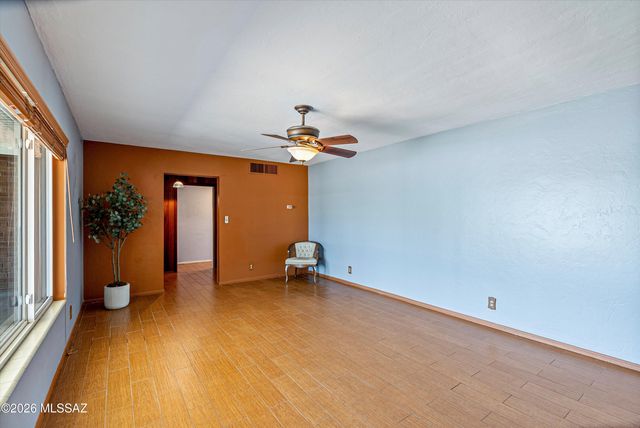 2107 E Lind Road, Tucson, AZ 85719