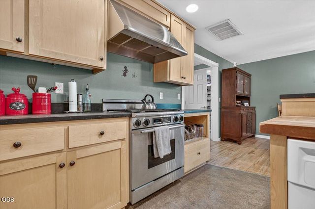 3415 Calle Vista Drive, Medford, OR 97504