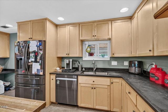 3415 Calle Vista Drive, Medford, OR 97504