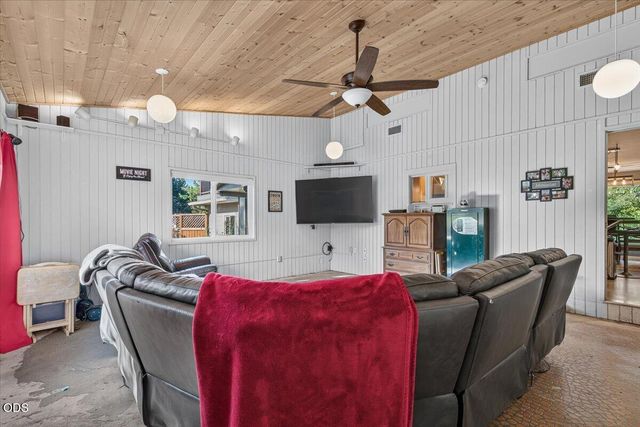 3415 Calle Vista Drive, Medford, OR 97504