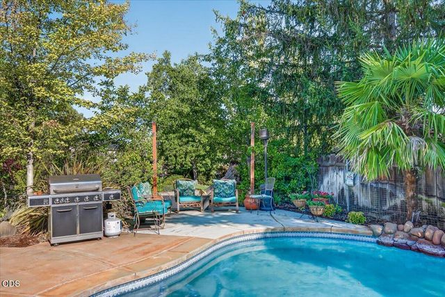 3415 Calle Vista Drive, Medford, OR 97504