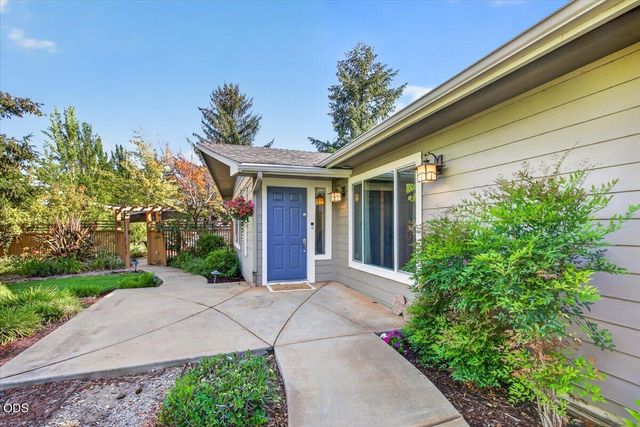 3415 Calle Vista Drive, Medford, OR 97504