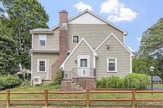 5 Hoover Ave, Beverly, MA 01915