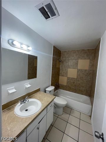 2148 Dora ST 12, Fort Myers, FL 33901