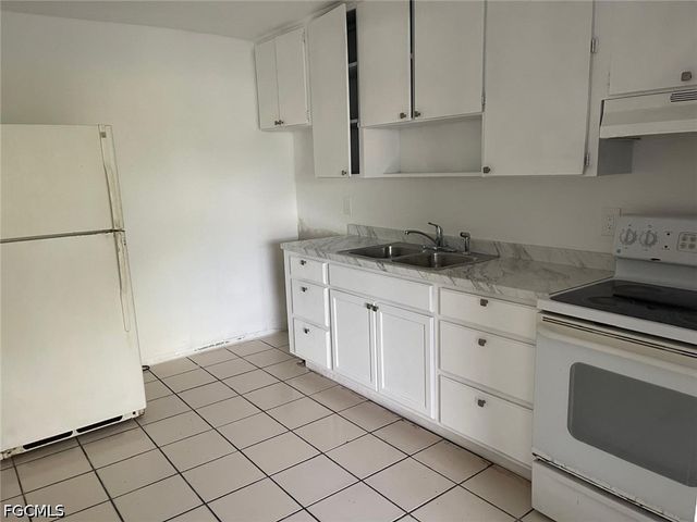2148 Dora ST 12, Fort Myers, FL 33901