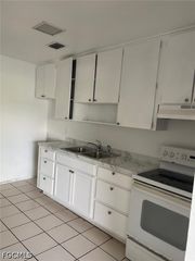 2148 Dora ST 12, Fort Myers, FL 33901